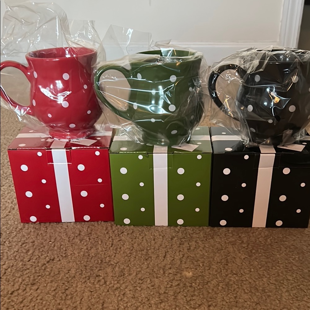 Temp-tations Green Polka Dot Mug